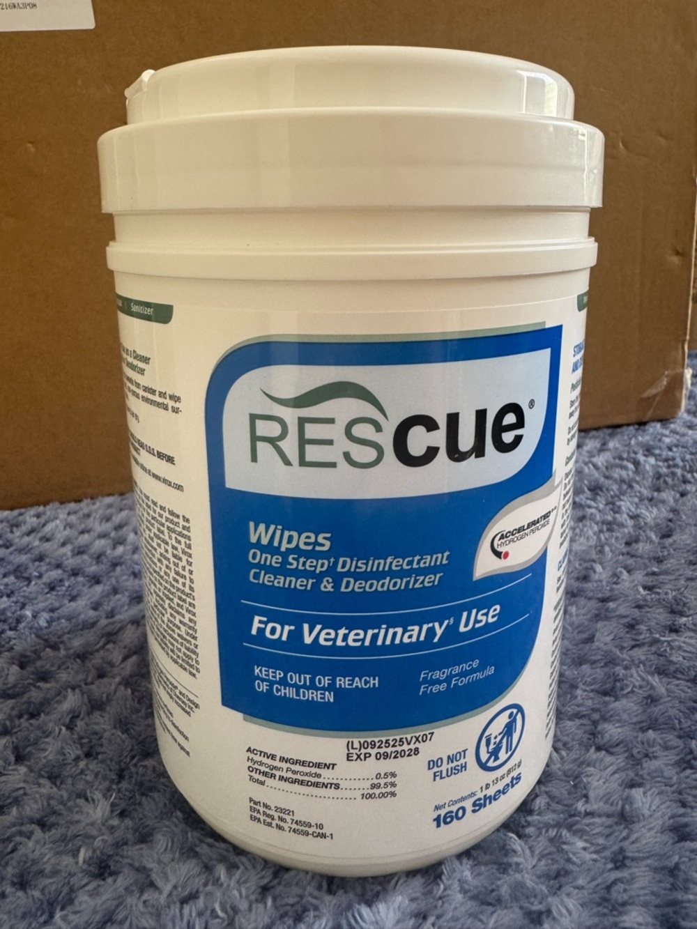 Rescue Veterinary Disinfectant Wipes - White and Blue
